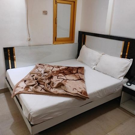 Hotel Geetanjali Inn Nuova Delhi Esterno foto