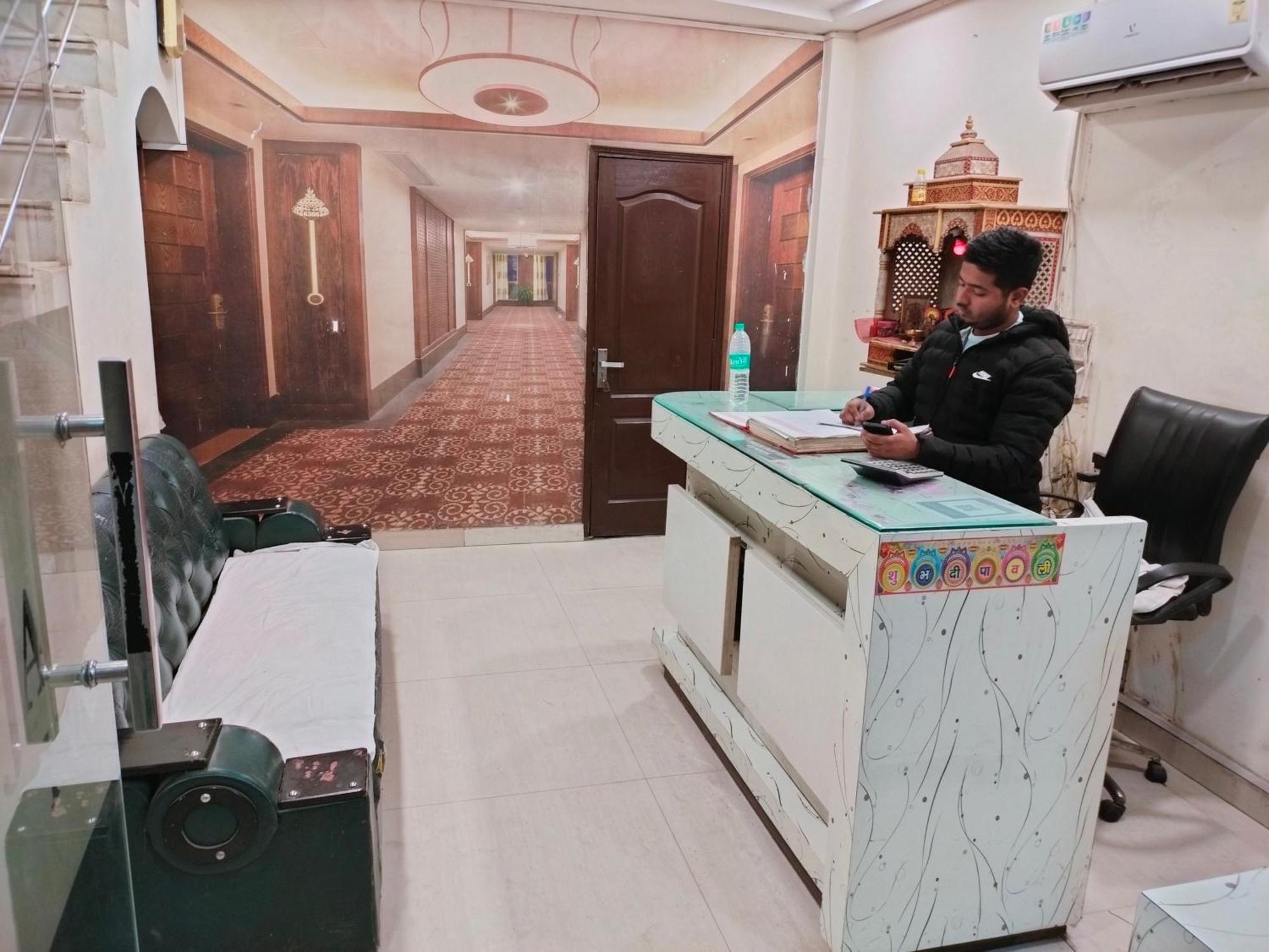 Hotel Geetanjali Inn Nuova Delhi Esterno foto