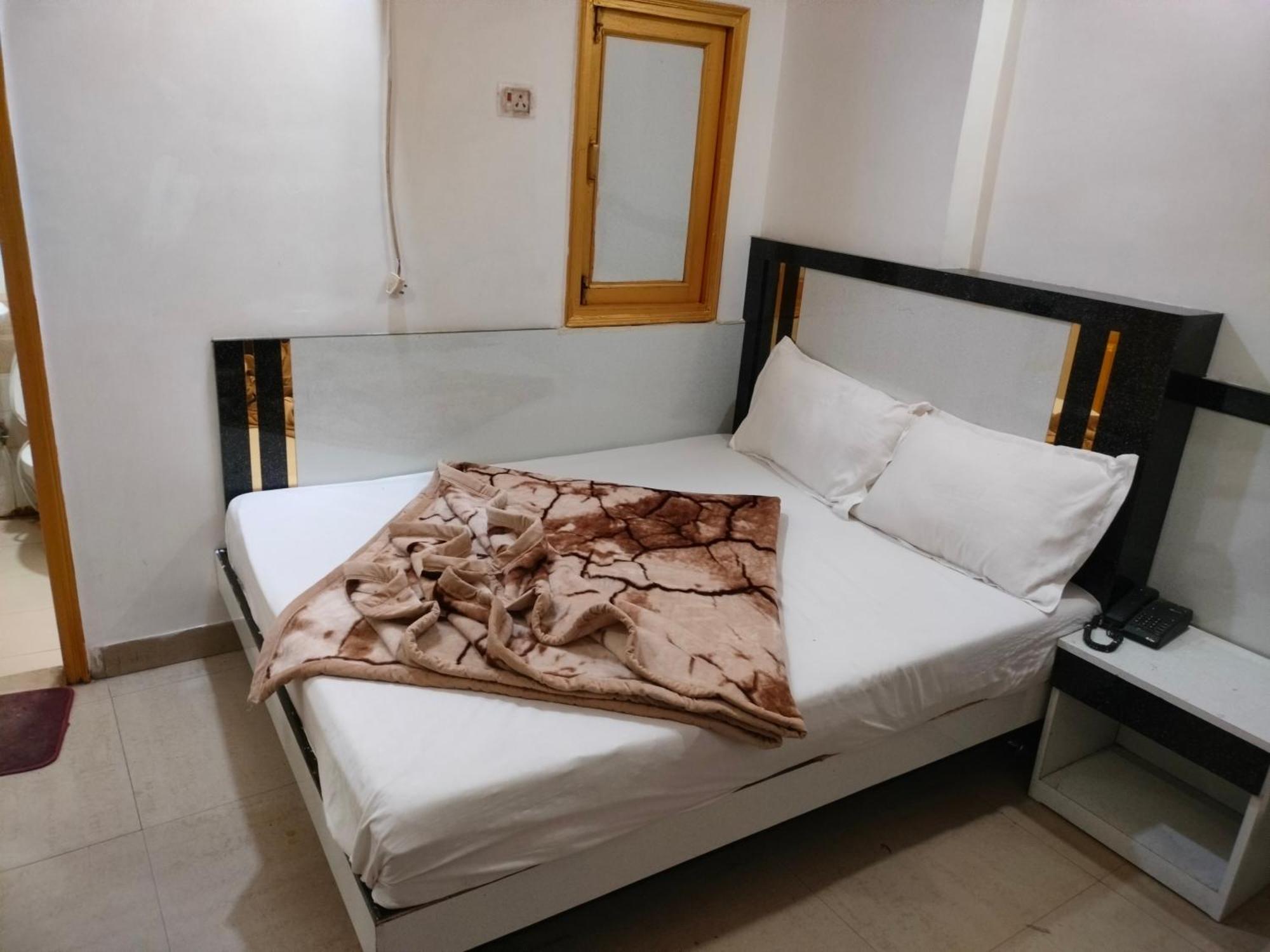 Hotel Geetanjali Inn Nuova Delhi Esterno foto
