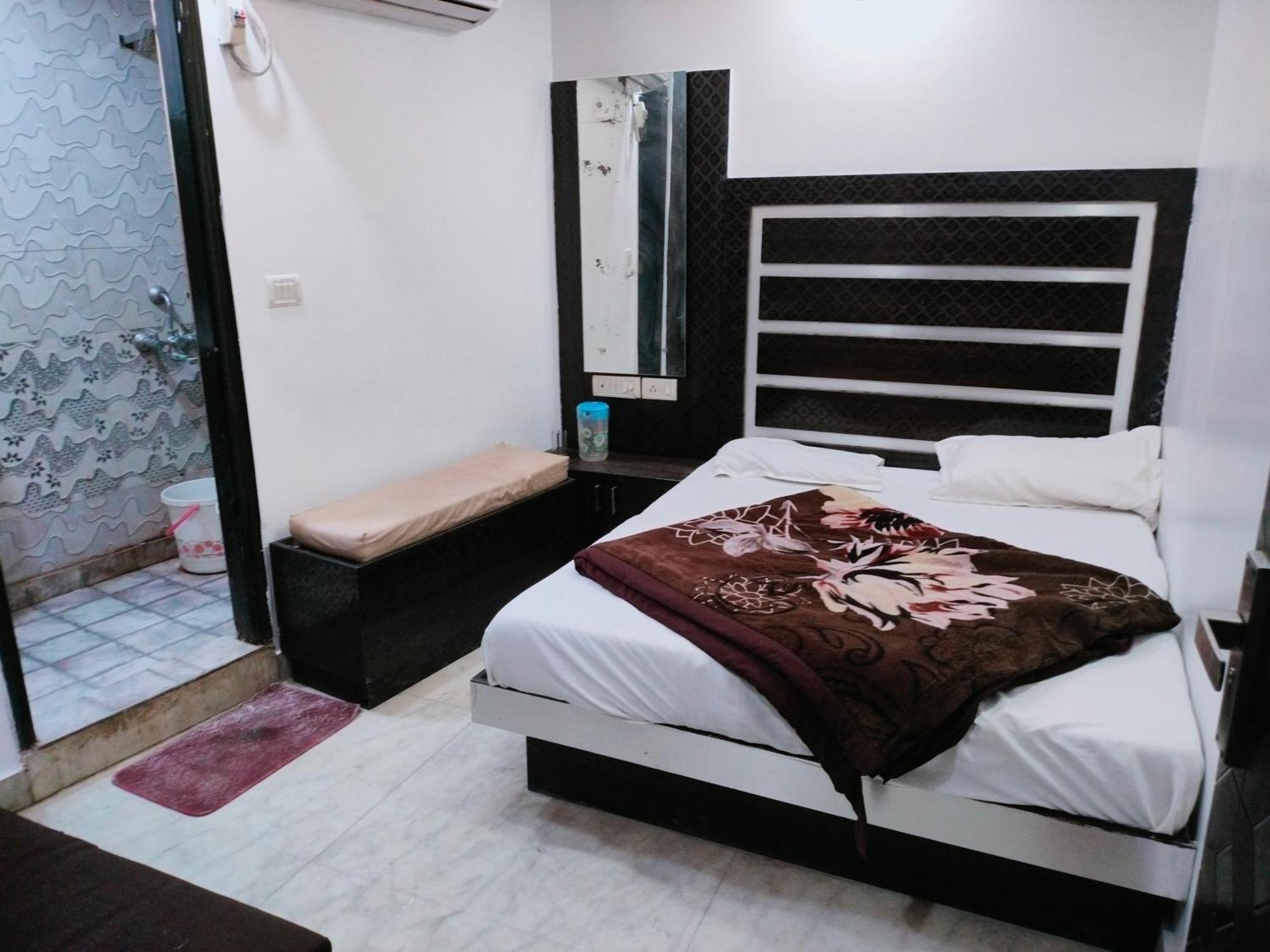 Hotel Geetanjali Inn Nuova Delhi Esterno foto
