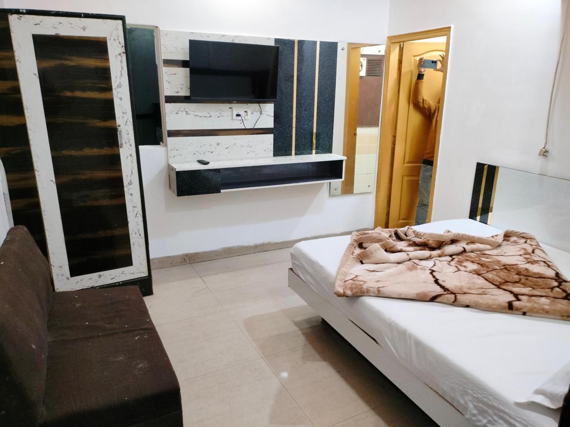 Hotel Geetanjali Inn Nuova Delhi Esterno foto